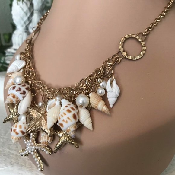 Statement Seashell Beach Style Bib Necklace - Picture 2 of 5
